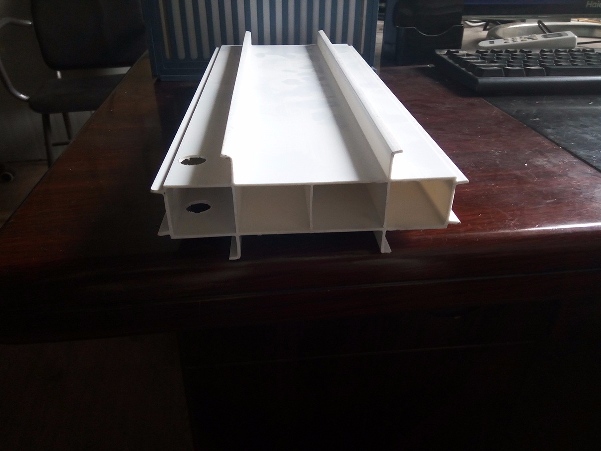 芜湖立面拉缝板 (1)150MM宽拉缝板